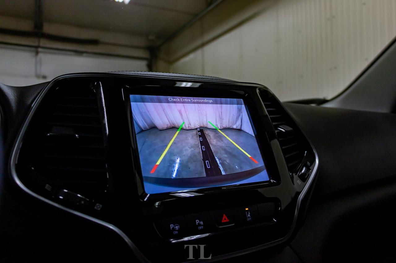 2019 Jeep Cherokee 4x4 Limited Leather Roof Nav BCam Red Deer AB