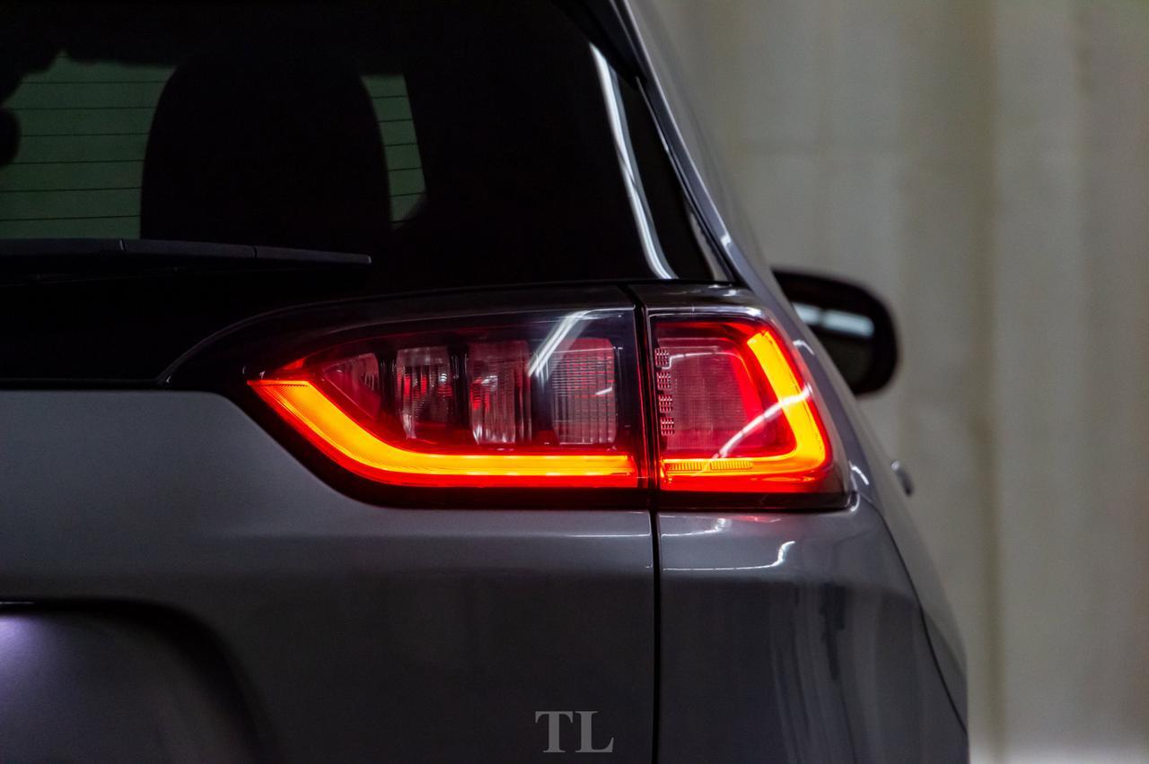 2019 Jeep Cherokee 4x4 Limited Leather Roof Nav BCam Red Deer AB