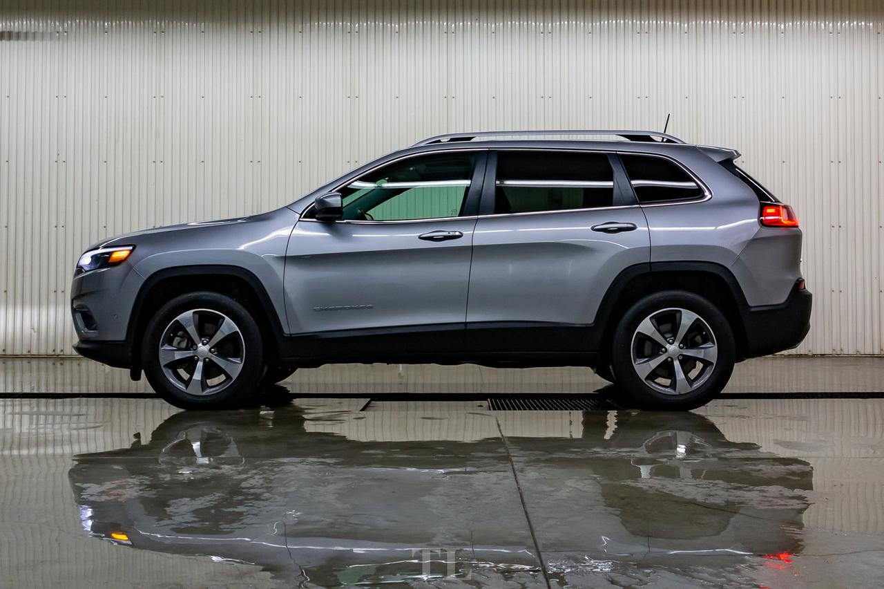 2019 Jeep Cherokee 4x4 Limited Leather Roof Nav BCam Red Deer AB