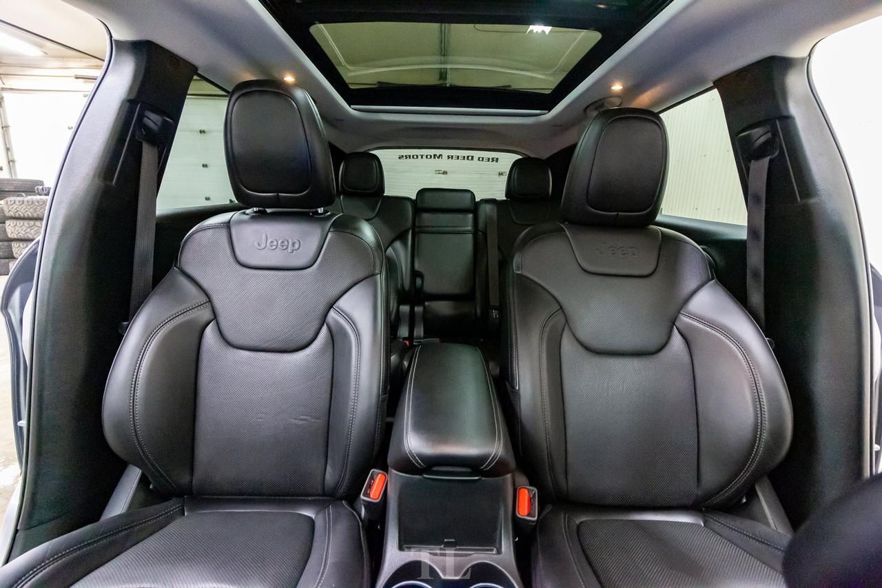2019 Jeep Cherokee 4x4 Limited Leather Roof Nav BCam Red Deer AB