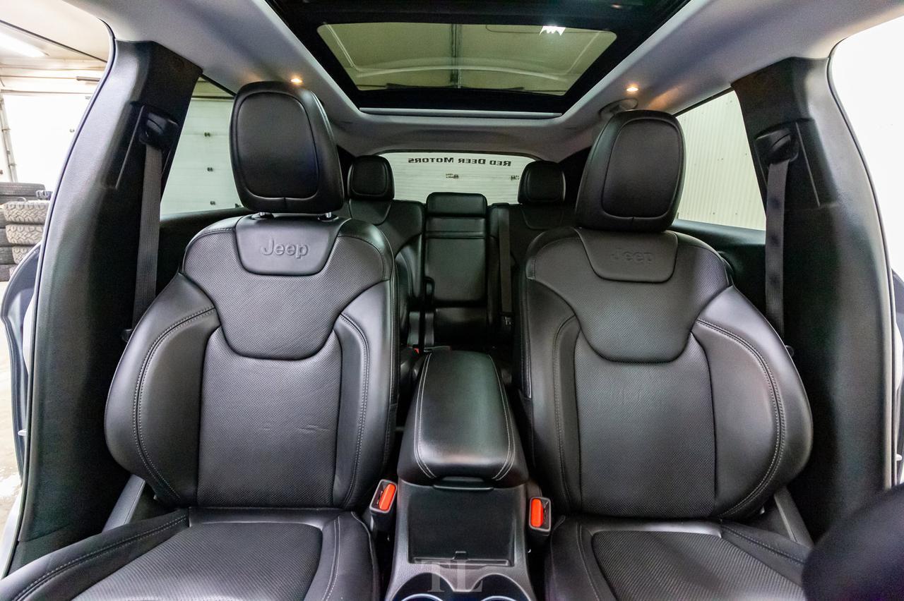 2019 Jeep Cherokee 4x4 Limited Leather Roof Nav BCam Red Deer AB