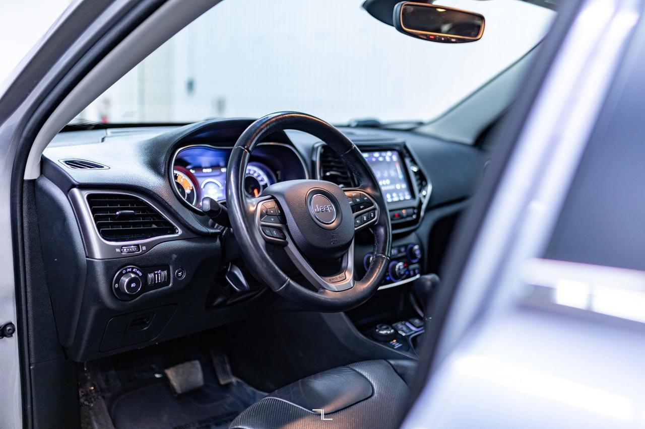 2019 Jeep Cherokee 4x4 Limited Leather Roof Nav BCam Red Deer AB