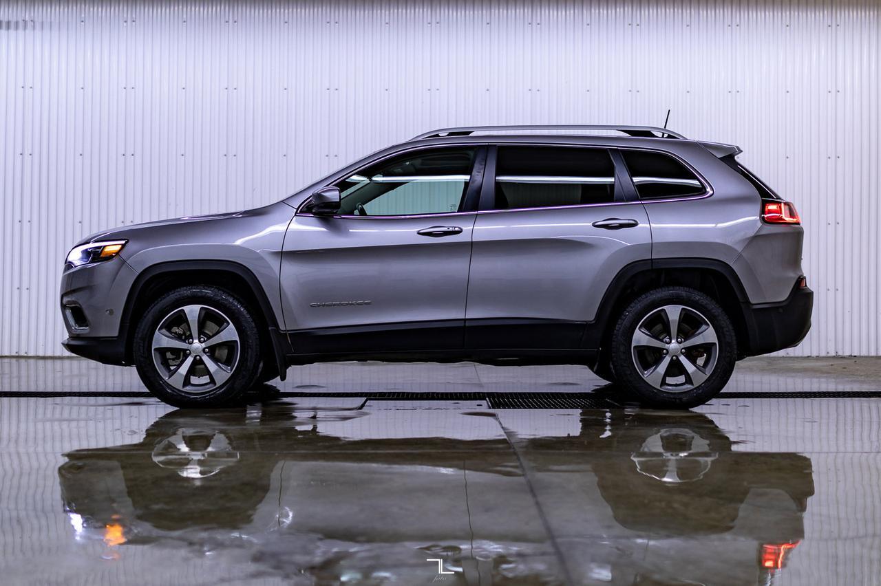 2019 Jeep Cherokee 4x4 Limited Leather Roof Nav BCam Red Deer AB