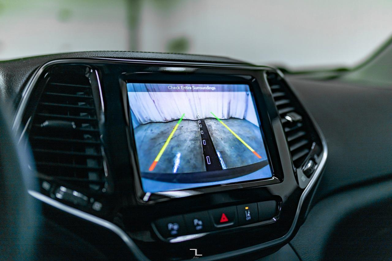 2019 Jeep Cherokee 4x4 Limited Leather Roof Nav BCam Red Deer AB