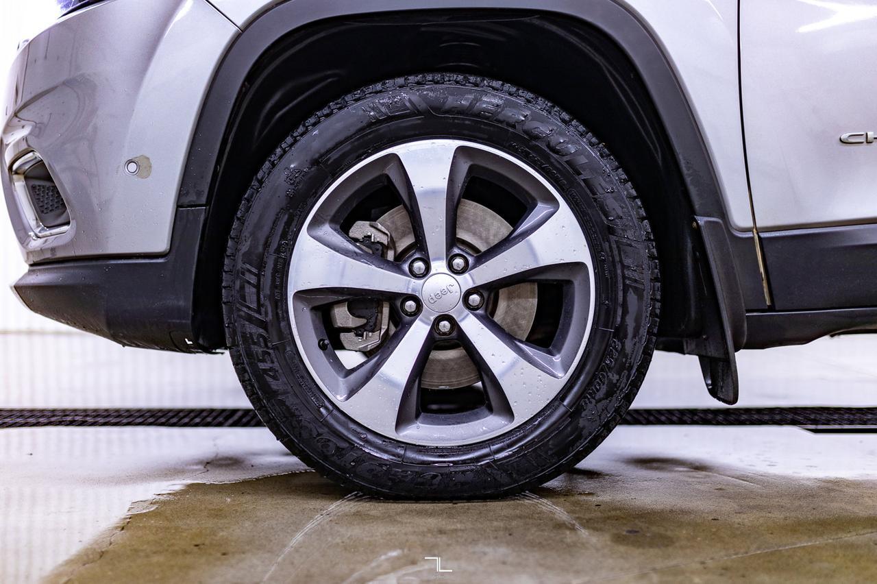 2019 Jeep Cherokee 4x4 Limited Leather Roof Nav BCam Red Deer AB