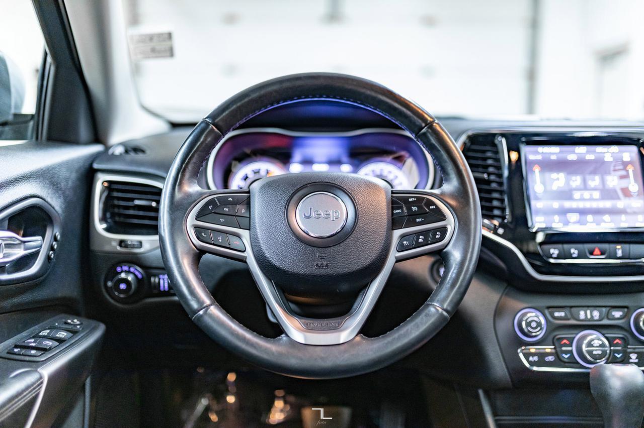 2019 Jeep Cherokee 4x4 Limited Leather Roof Nav BCam Red Deer AB