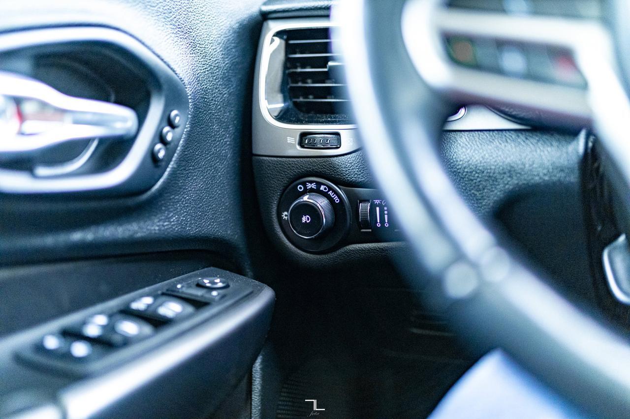 2019 Jeep Cherokee 4x4 Limited Leather Roof Nav BCam Red Deer AB