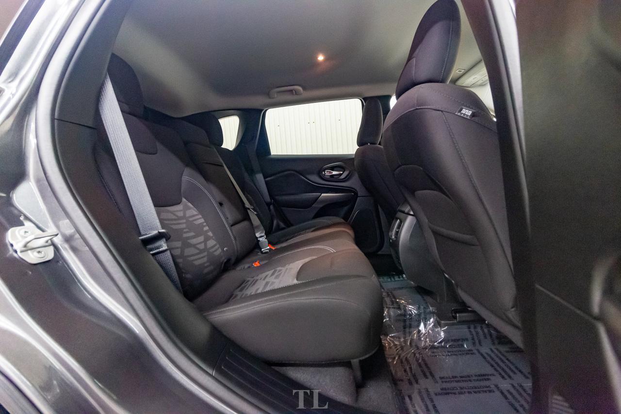 2019 Jeep Cherokee 4x4 North BCam Hseat Red Deer AB
