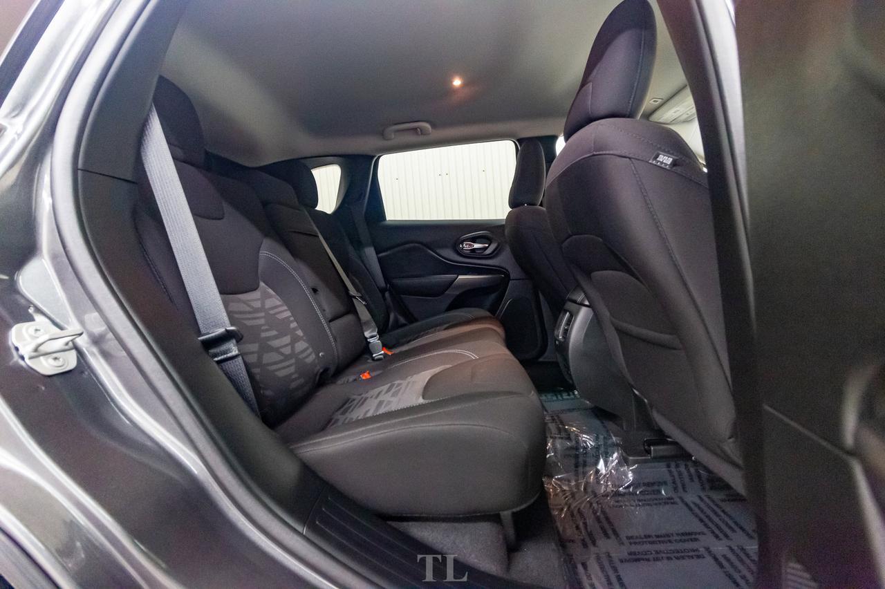 2019 Jeep Cherokee 4x4 North BCam Hseat Red Deer AB