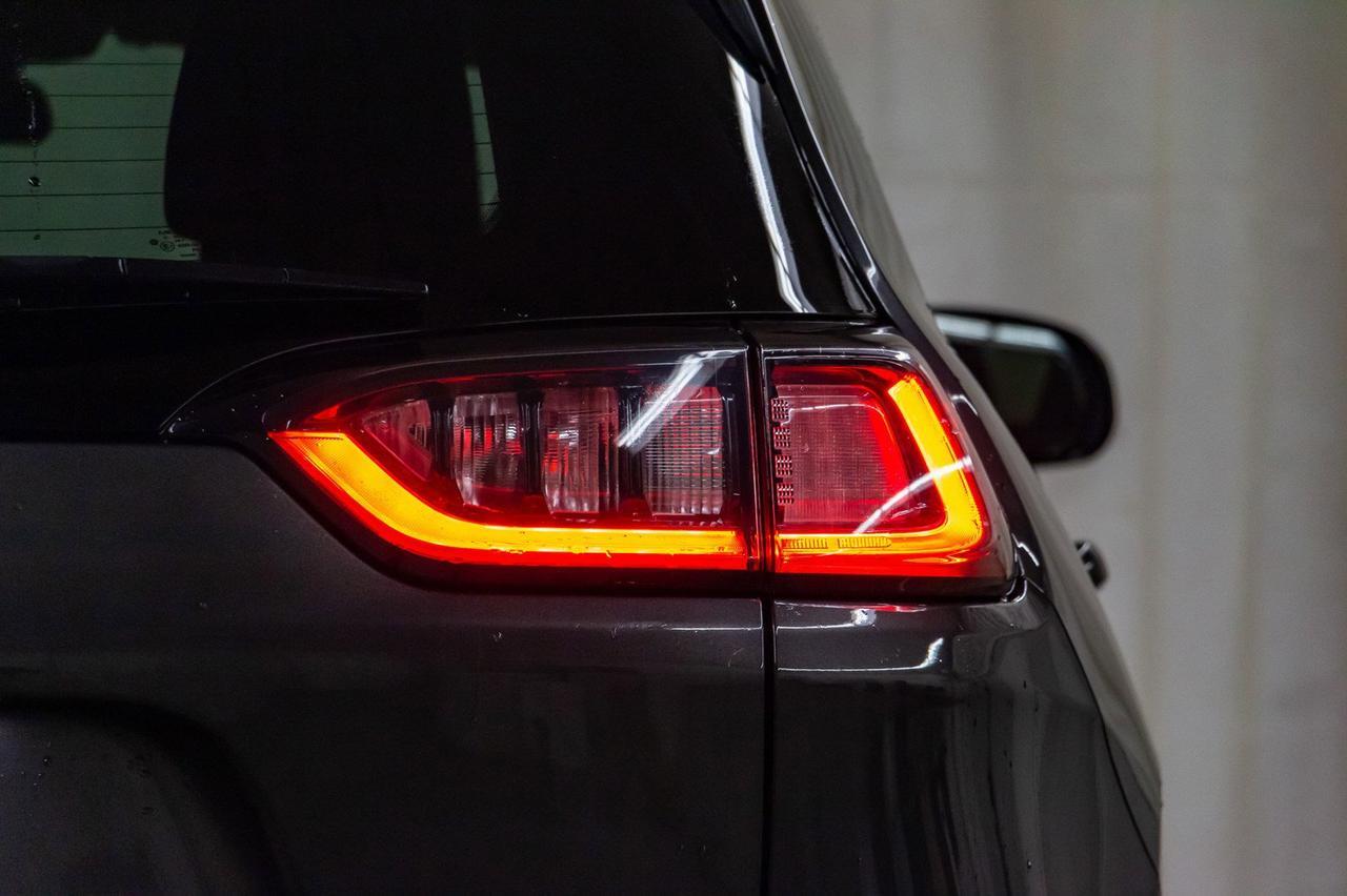 2019 Jeep Cherokee 4x4 North BCam Red Deer AB