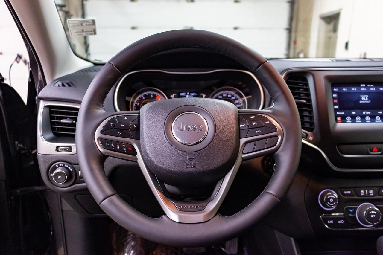 2019 Jeep Cherokee 4x4 North BCam Red Deer AB