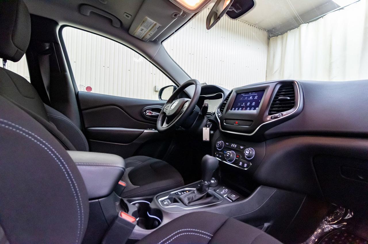 2019 Jeep Cherokee 4x4 North BCam Red Deer AB