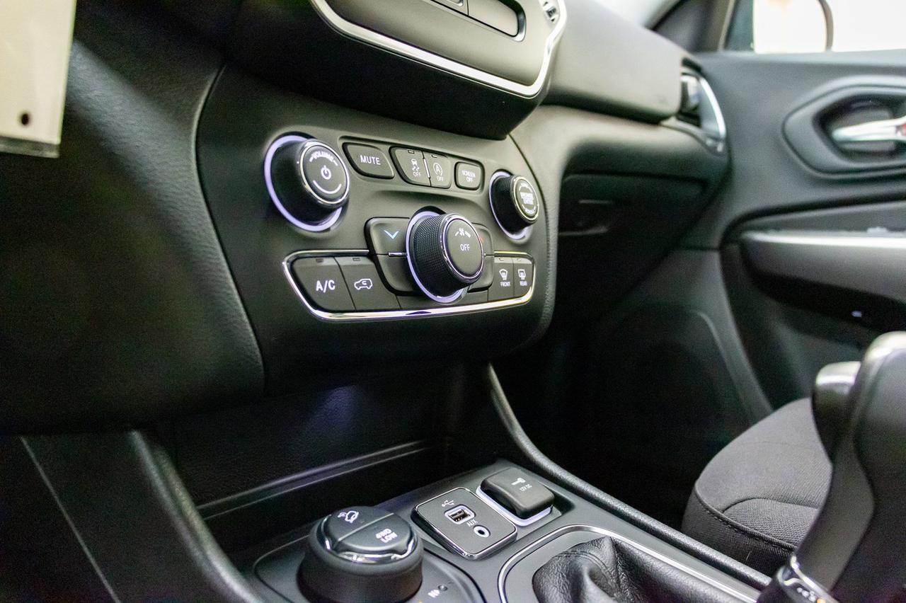 2019 Jeep Cherokee 4x4 North BCam Red Deer AB