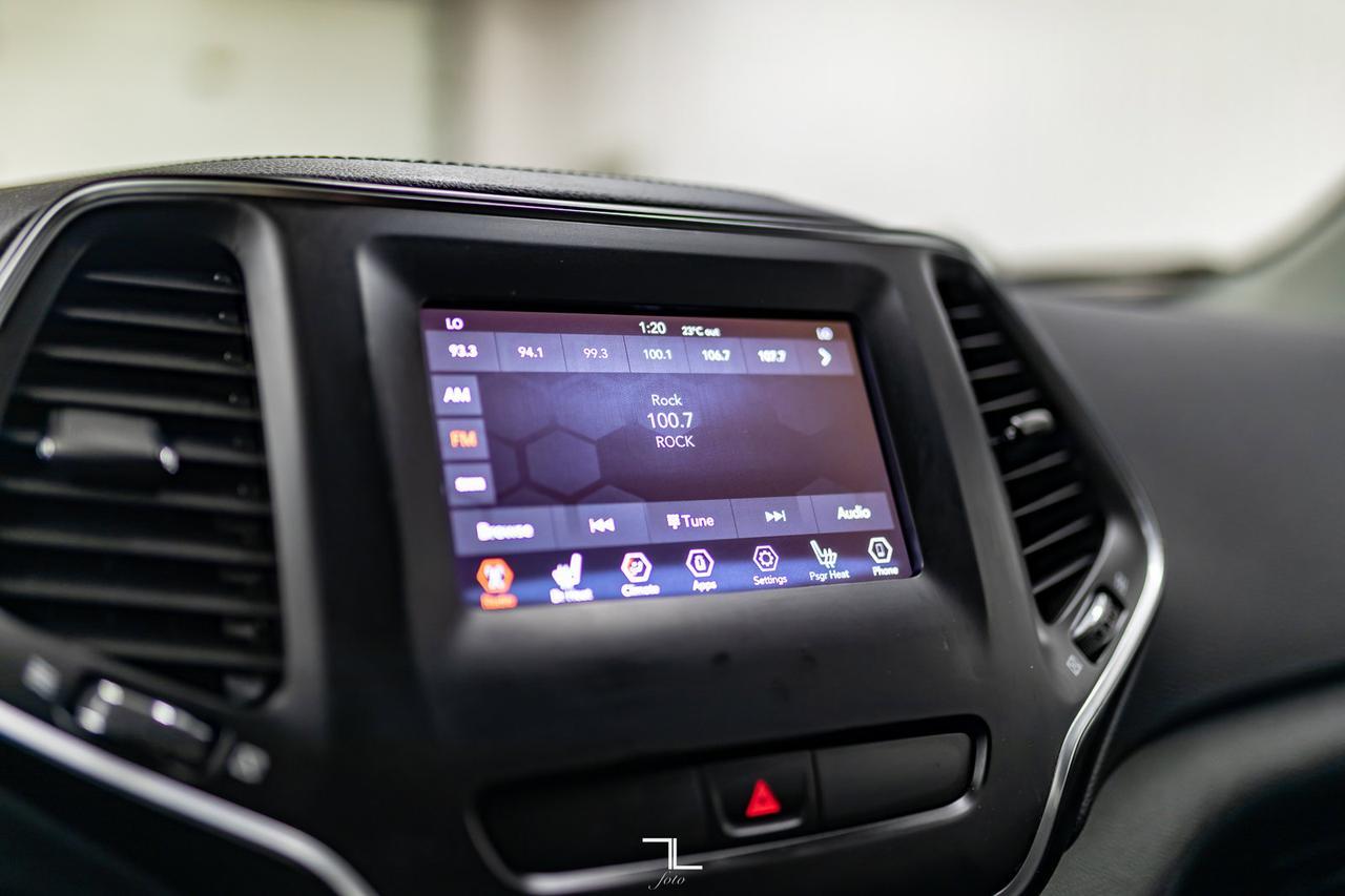 2019 Jeep Cherokee 4x4 North BCam Red Deer AB