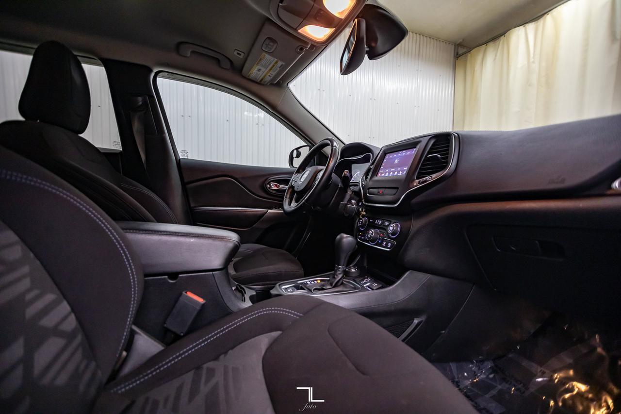 2019 Jeep Cherokee 4x4 North BCam Red Deer AB