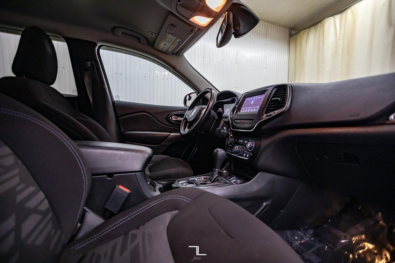 2019 Jeep Cherokee 4x4 North BCam Red Deer AB