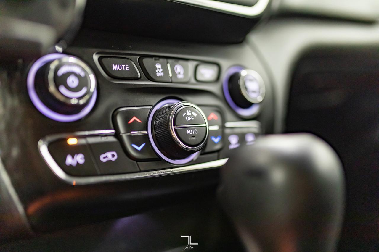 2019 Jeep Cherokee 4x4 North BCam Red Deer AB