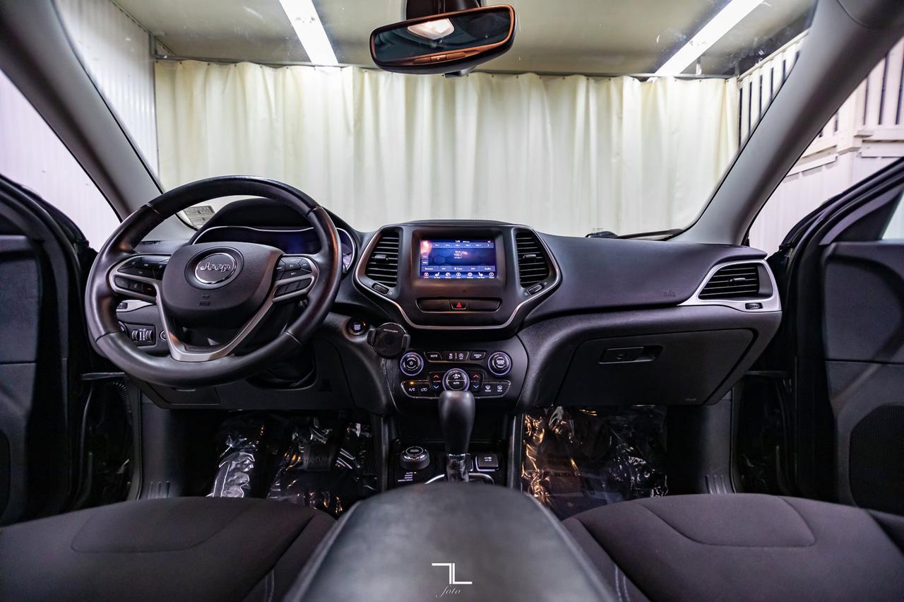 2019 Jeep Cherokee 4x4 North BCam Red Deer AB