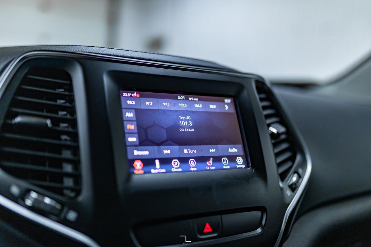 2019 Jeep Cherokee 4x4 North BCam Red Deer AB