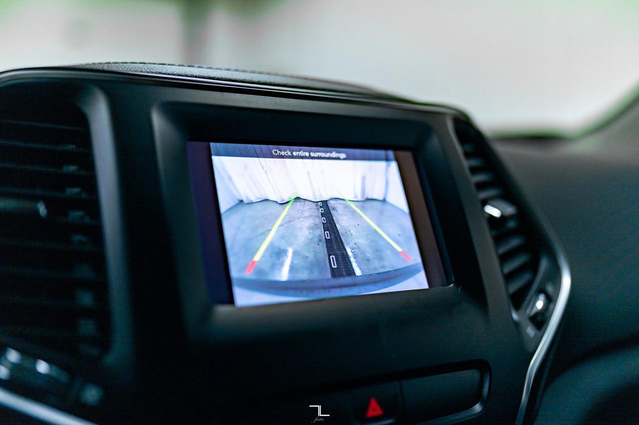 2019 Jeep Cherokee 4x4 North BCam Red Deer AB