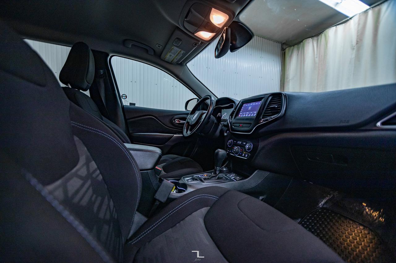 2019 Jeep Cherokee 4x4 North BCam Red Deer AB