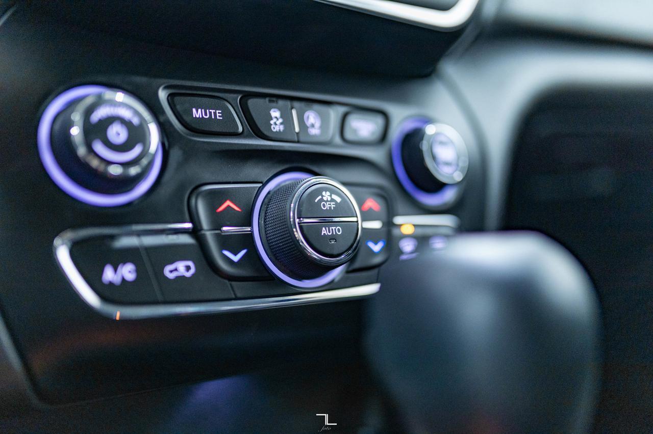 2019 Jeep Cherokee 4x4 North BCam Red Deer AB