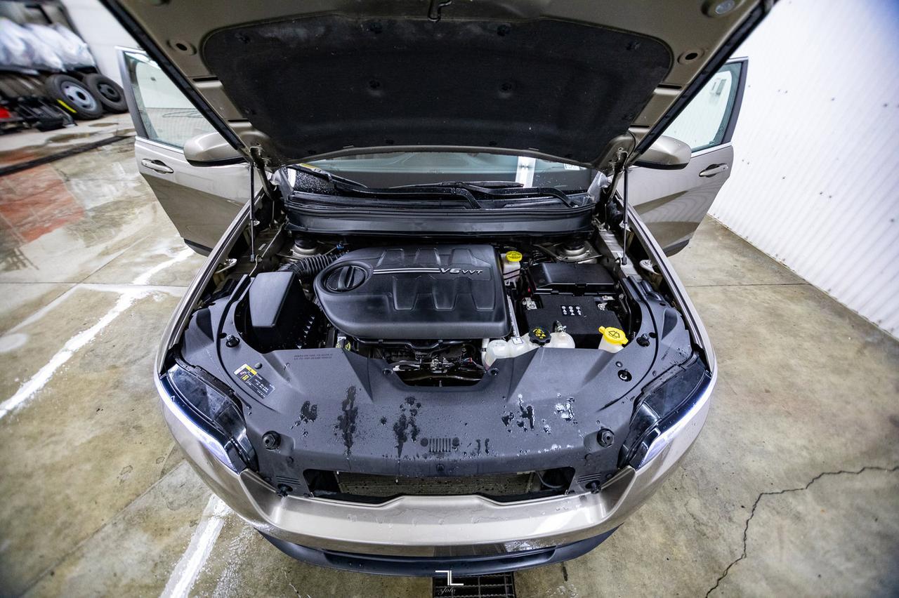 2019 Jeep Cherokee 4x4 North BCam Red Deer AB