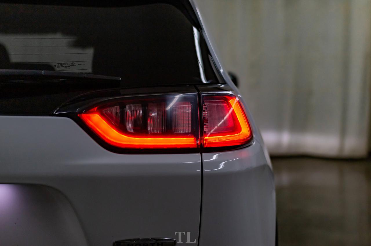 2019 Jeep Cherokee 4x4 North BCam Red Deer AB