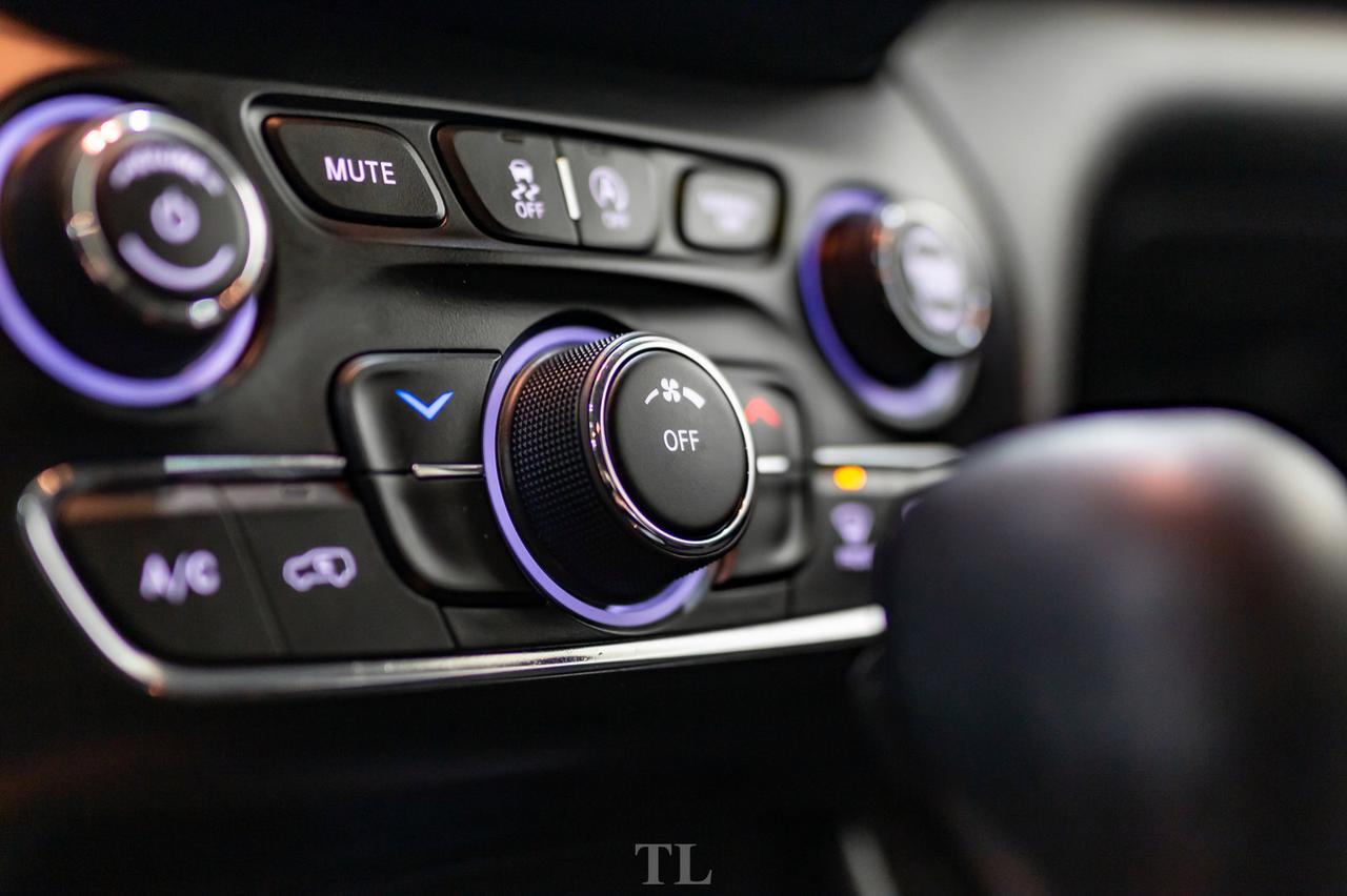 2019 Jeep Cherokee 4x4 North BCam Red Deer AB