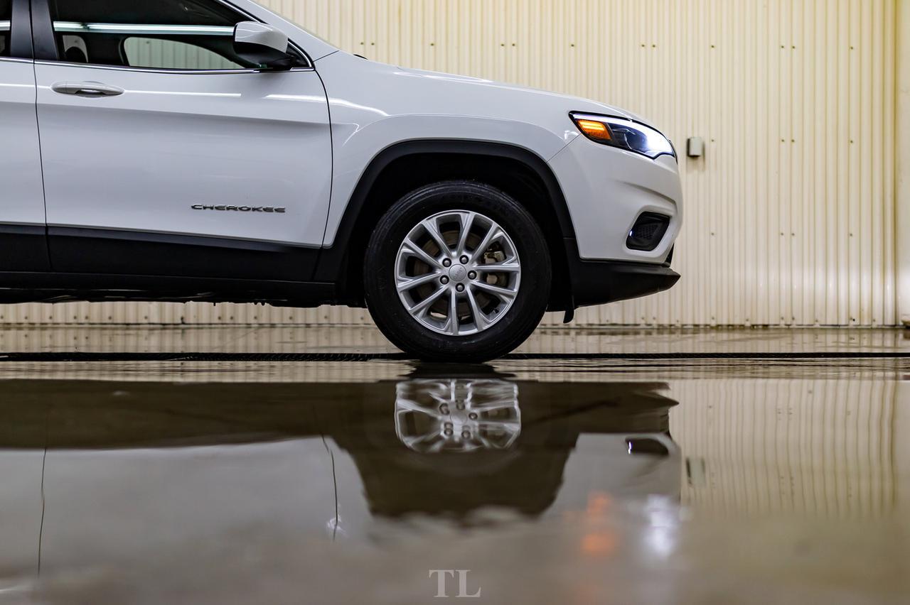 2019 Jeep Cherokee 4x4 North BCam Red Deer AB