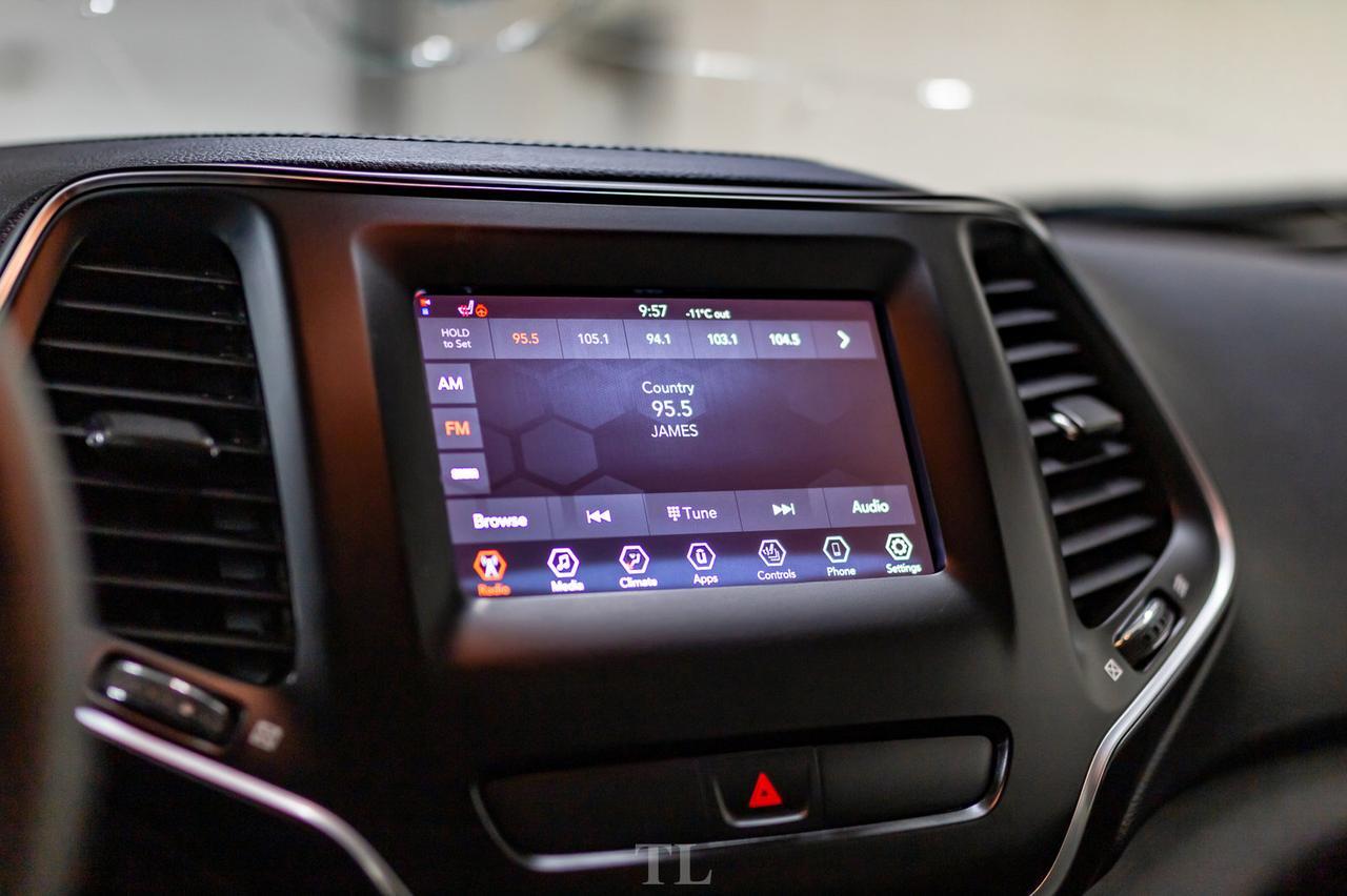 2019 Jeep Cherokee 4x4 North BCam Red Deer AB