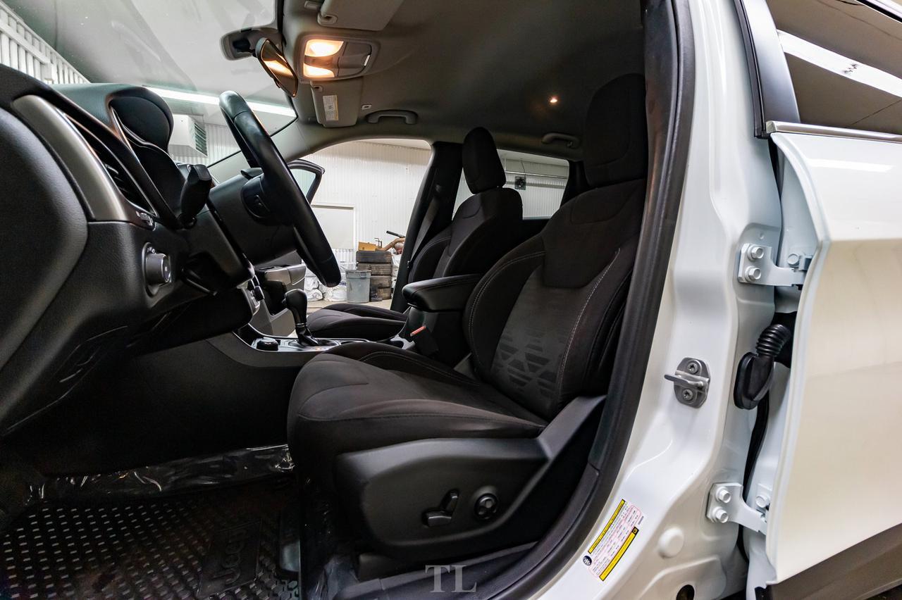 2019 Jeep Cherokee 4x4 North BCam Red Deer AB