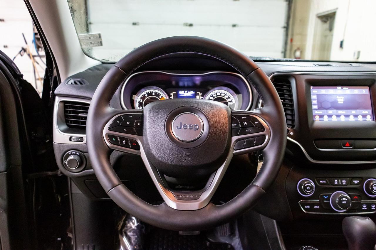 2019 Jeep Cherokee 4x4 Sport BCam Red Deer AB