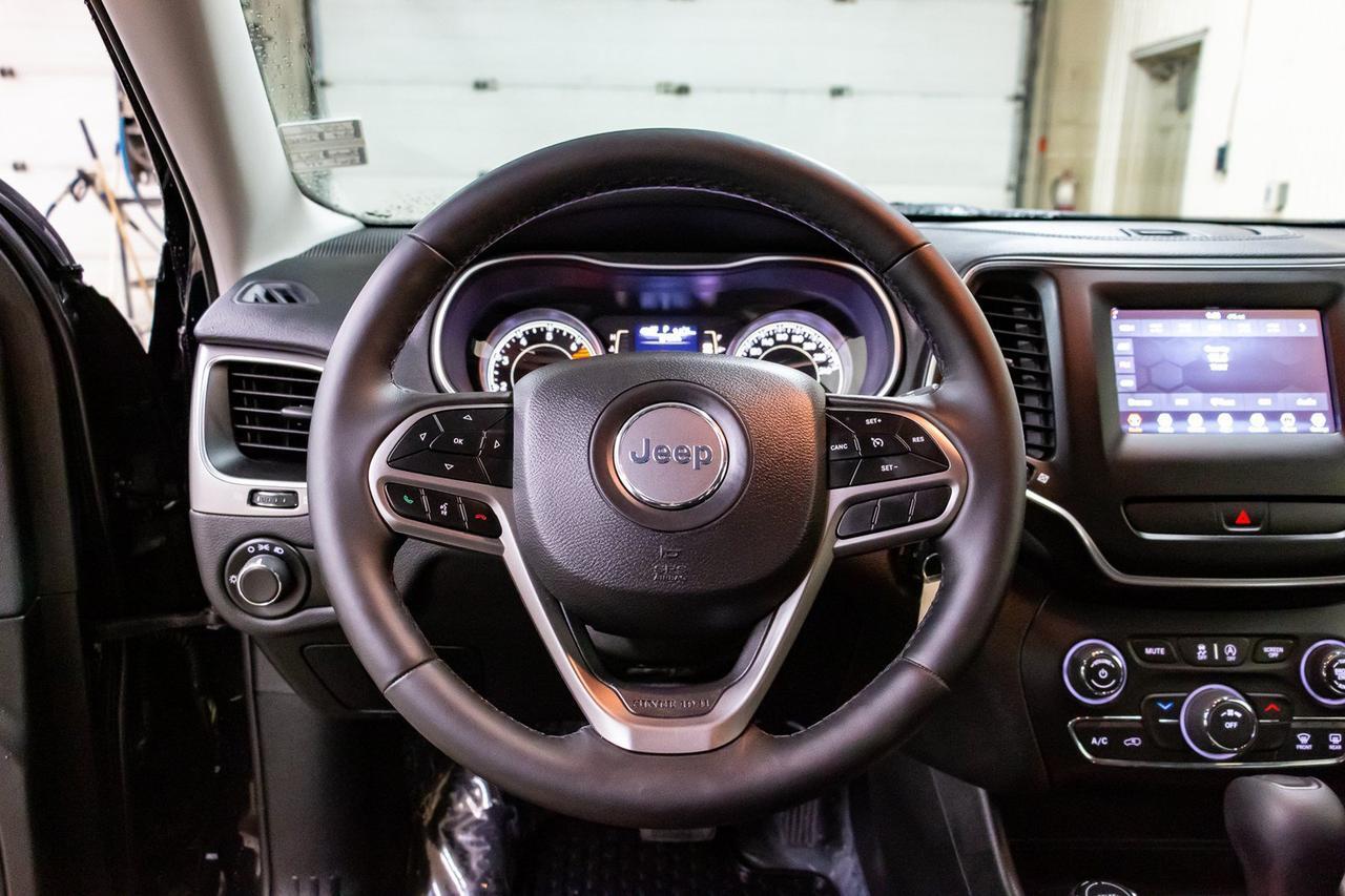 2019 Jeep Cherokee 4x4 Sport BCam Red Deer AB