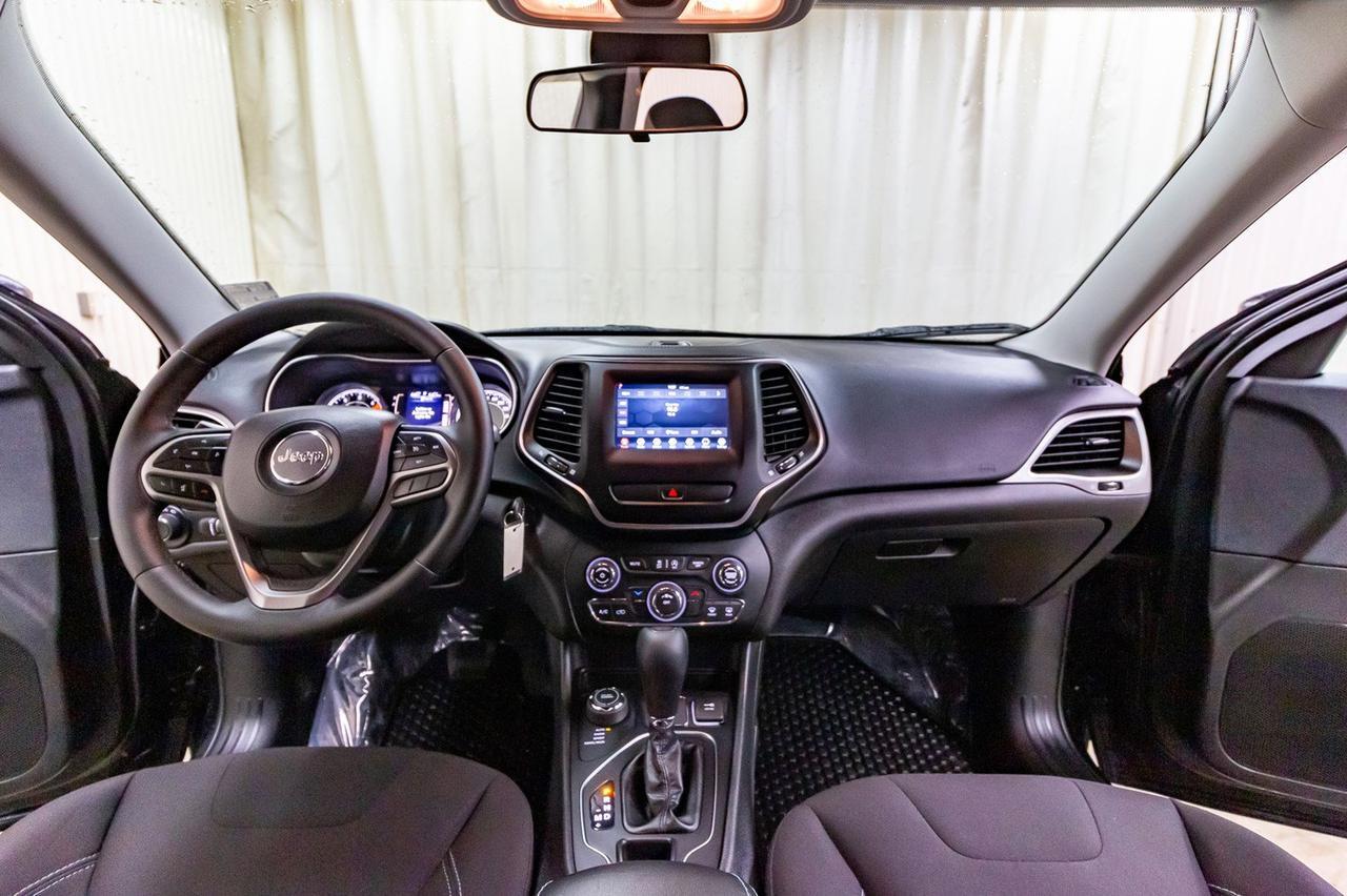 2019 Jeep Cherokee 4x4 Sport BCam Red Deer AB