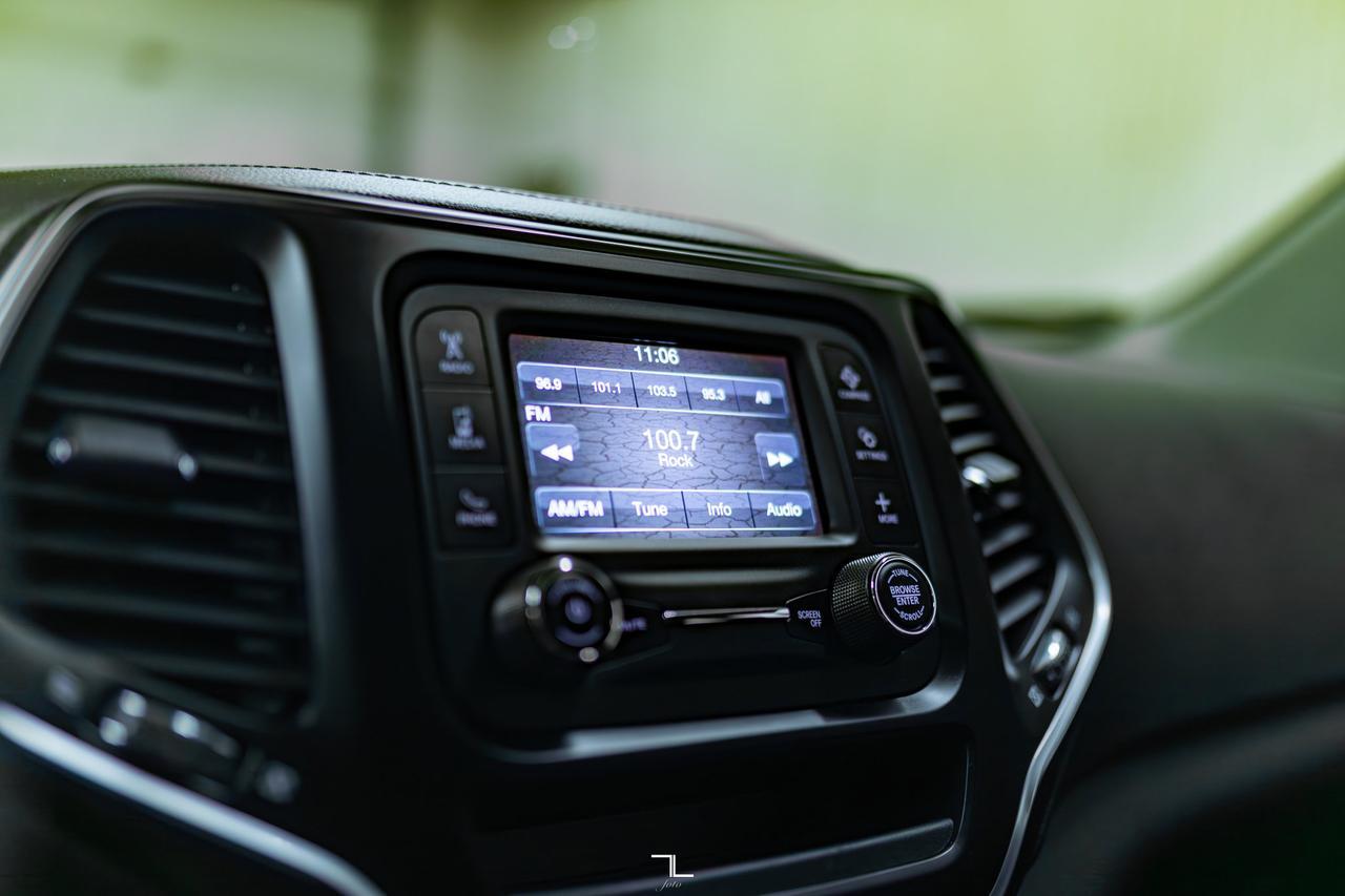 2019 Jeep Cherokee 4x4 Sport BCam Red Deer AB