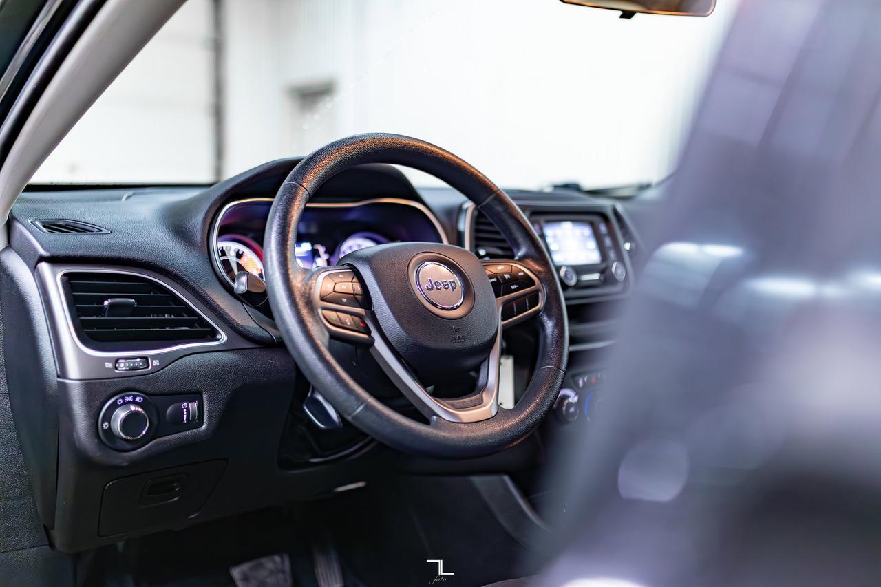 2019 Jeep Cherokee 4x4 Sport BCam Red Deer AB