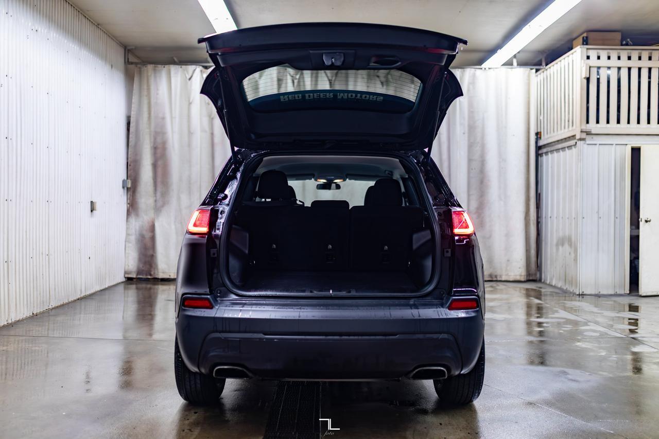 2019 Jeep Cherokee 4x4 Sport BCam Red Deer AB