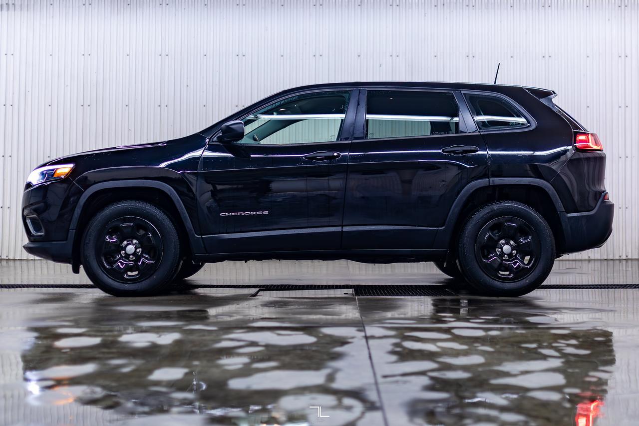 2019 Jeep Cherokee 4x4 Sport BCam Red Deer AB