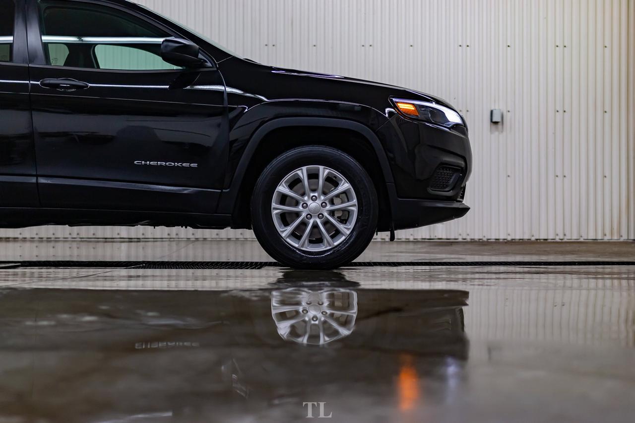 2019 Jeep Cherokee 4x4 Sport BCam Red Deer AB
