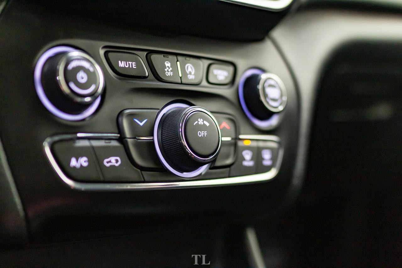 2019 Jeep Cherokee 4x4 Sport BCam Red Deer AB