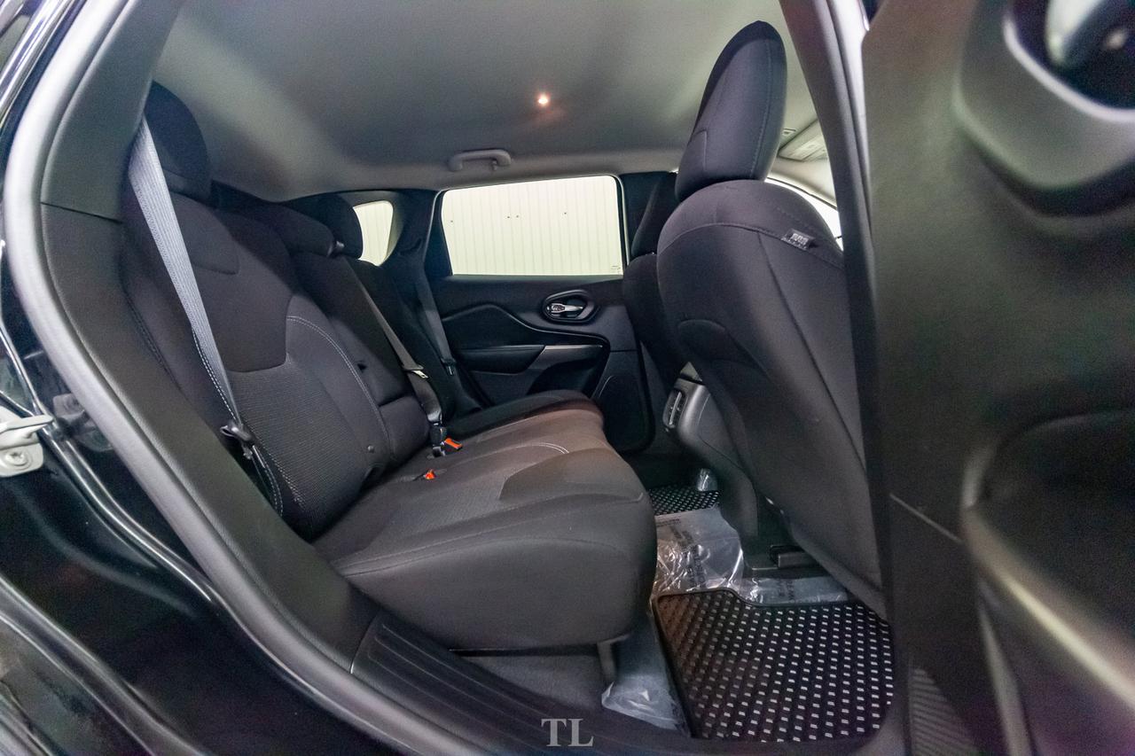 2019 Jeep Cherokee 4x4 Sport BCam Red Deer AB
