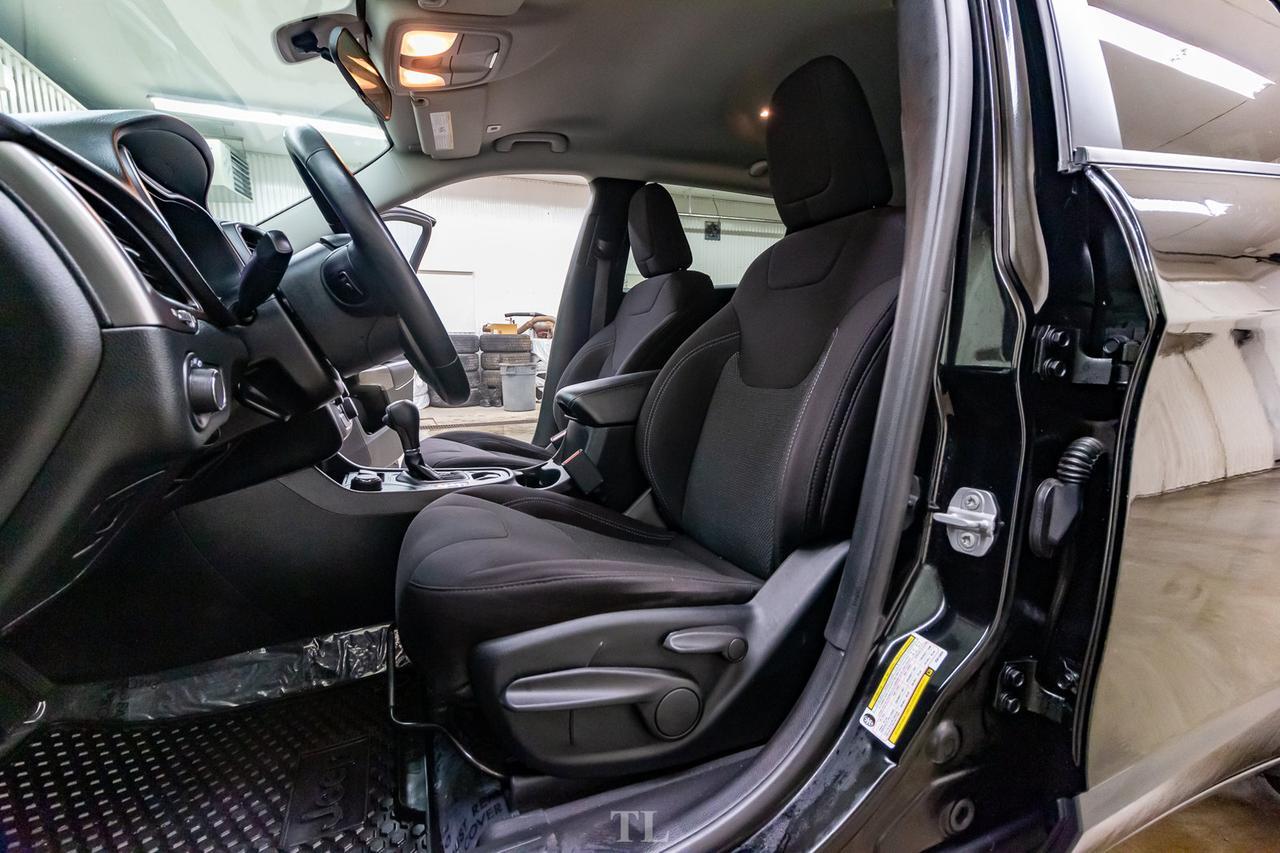 2019 Jeep Cherokee 4x4 Sport BCam Red Deer AB