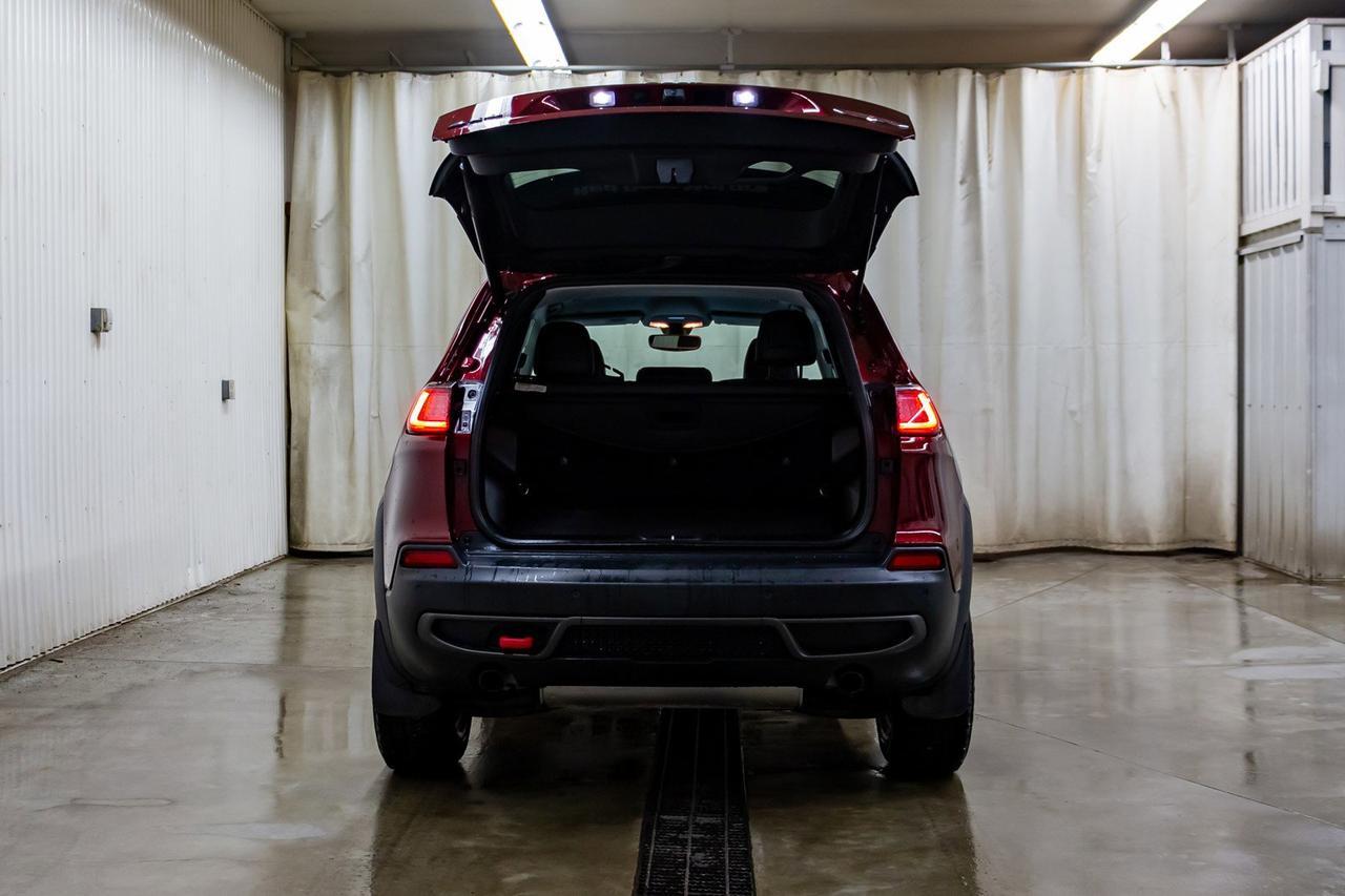 2019 Jeep Cherokee 4x4 Trailhawk Leather Nav BCam Red Deer AB