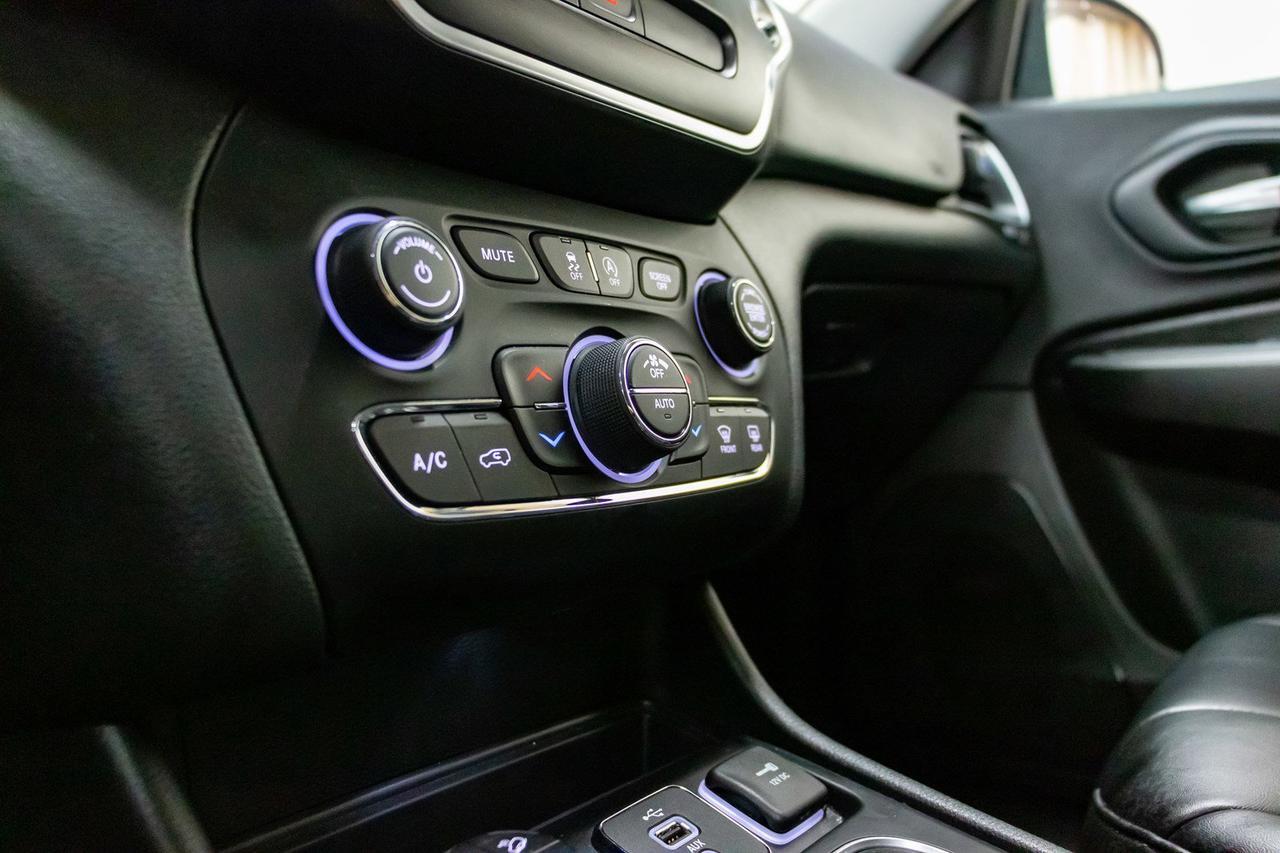 2019 Jeep Cherokee 4x4 Trailhawk Leather Nav BCam Red Deer AB