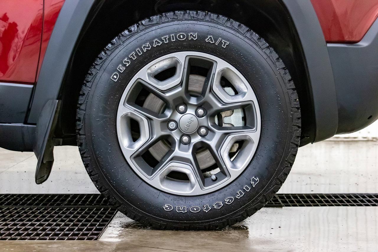 2019 Jeep Cherokee 4x4 Trailhawk Leather Nav BCam Red Deer AB