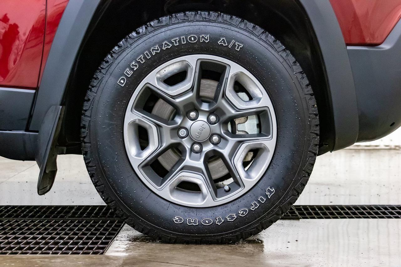 2019 Jeep Cherokee 4x4 Trailhawk Leather Nav BCam Red Deer AB