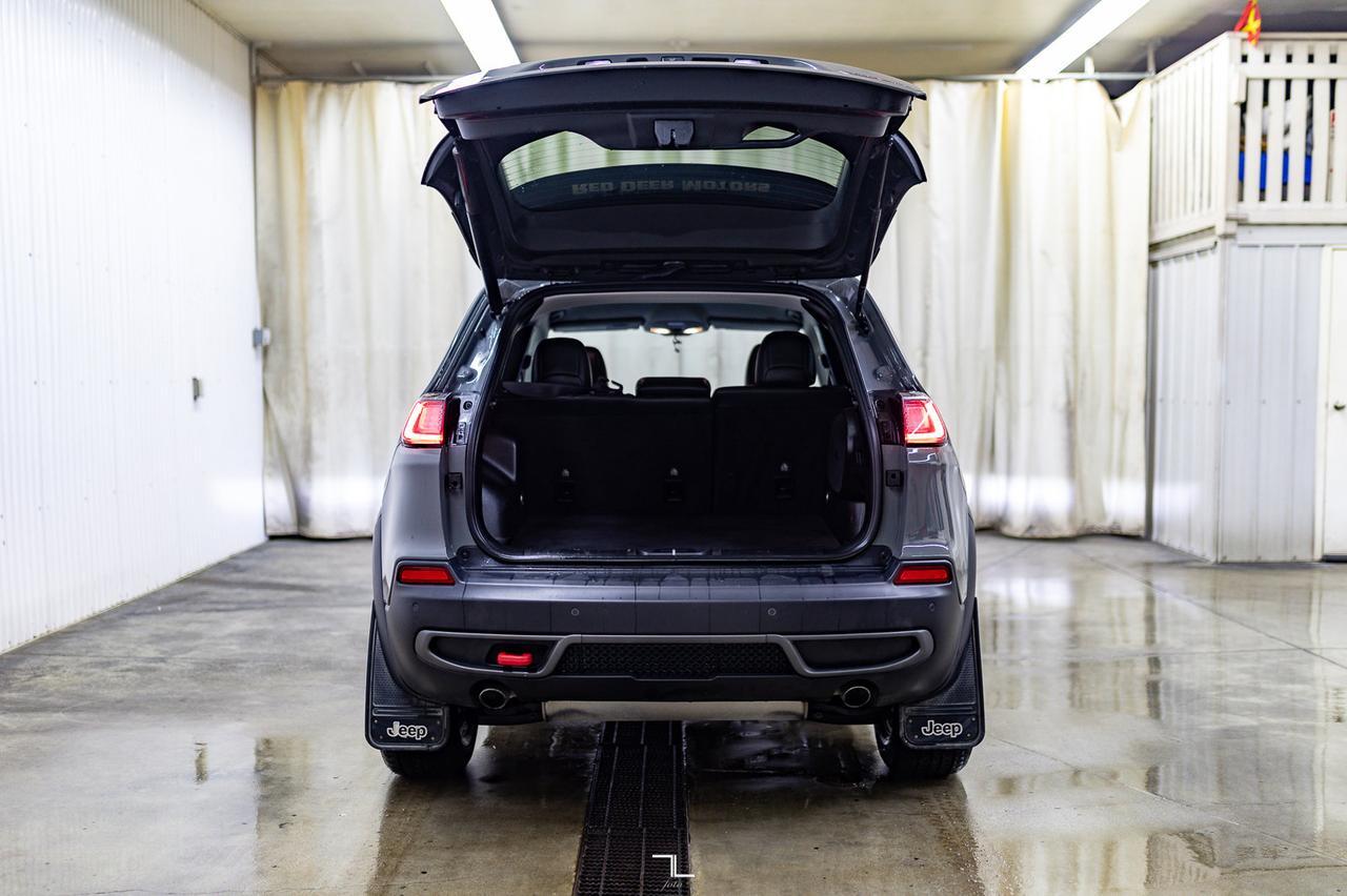 2019 Jeep Cherokee 4x4 Trailhawk Leather Nav BCam Red Deer AB