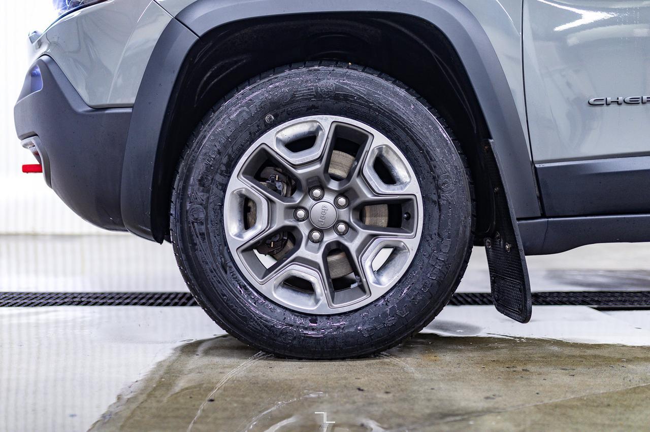 2019 Jeep Cherokee 4x4 Trailhawk Leather Nav BCam Red Deer AB