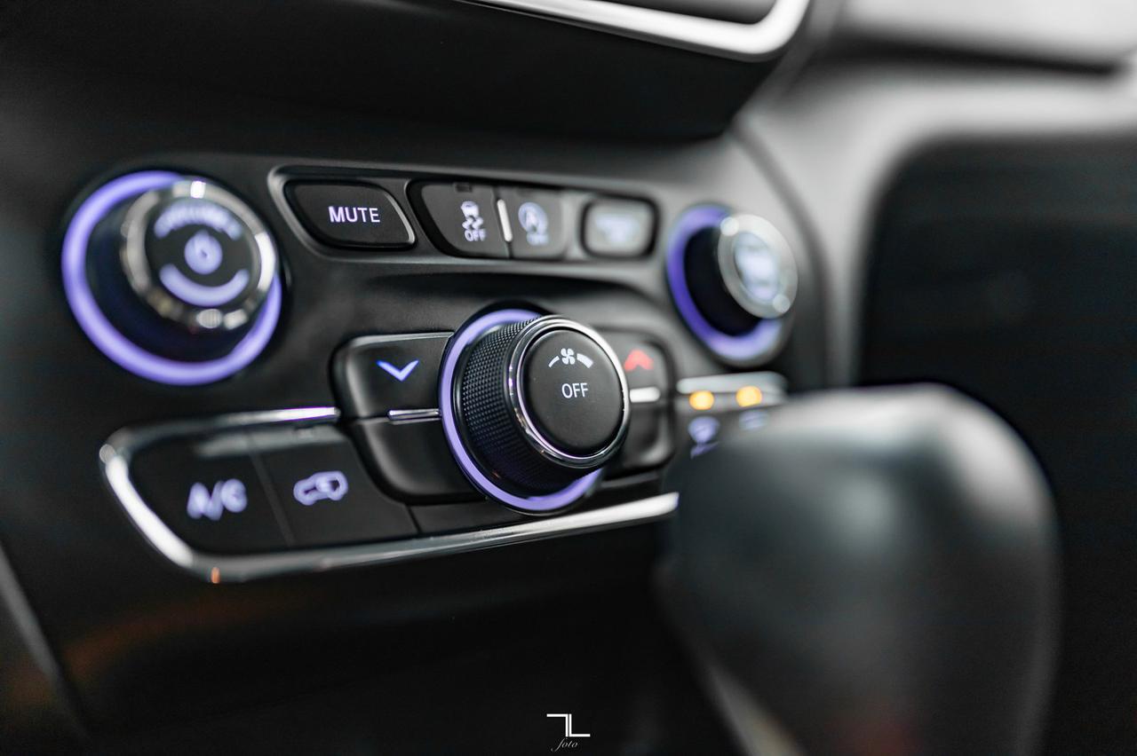 2019 Jeep Cherokee 4x4 Upland BCam Heated Seats Red Deer AB